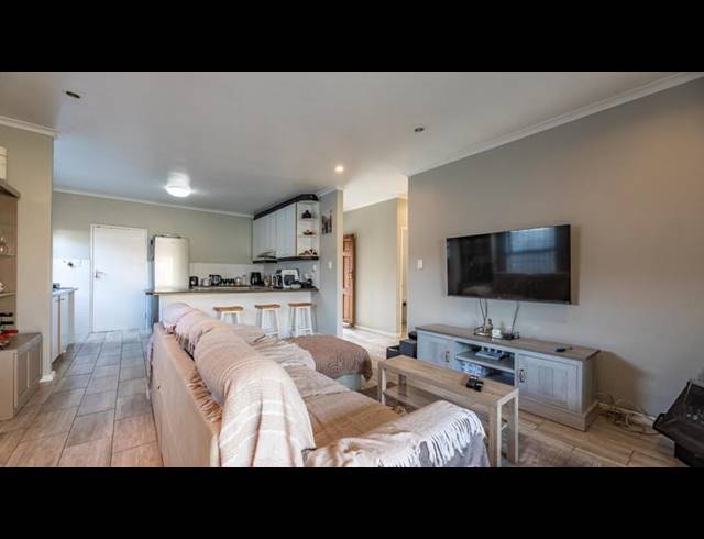 3 BEDROOM CLUSTER FOR SALE IN SONSTRAAL HEIGHTS